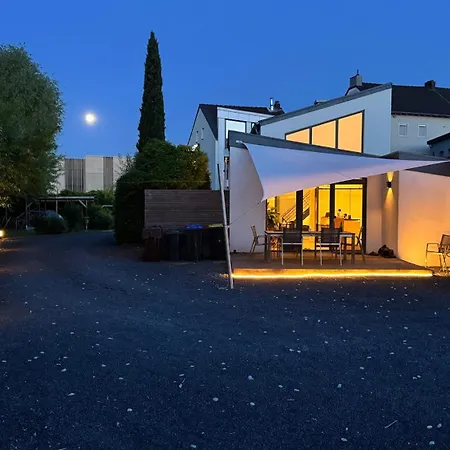 Exklusives Architektenhaus, Pool Und Privateinfahrt *