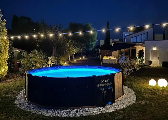 Exklusives Architektenhaus, Pool Und Privateinfahrt