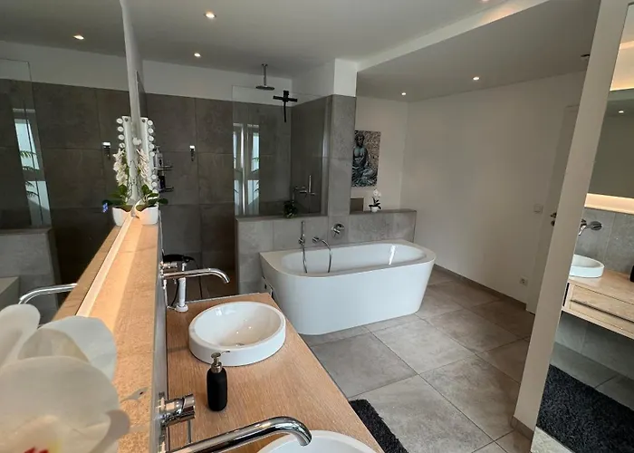 Exklusives Architektenhaus, Pool Und Privateinfahrt Mönchengladbach